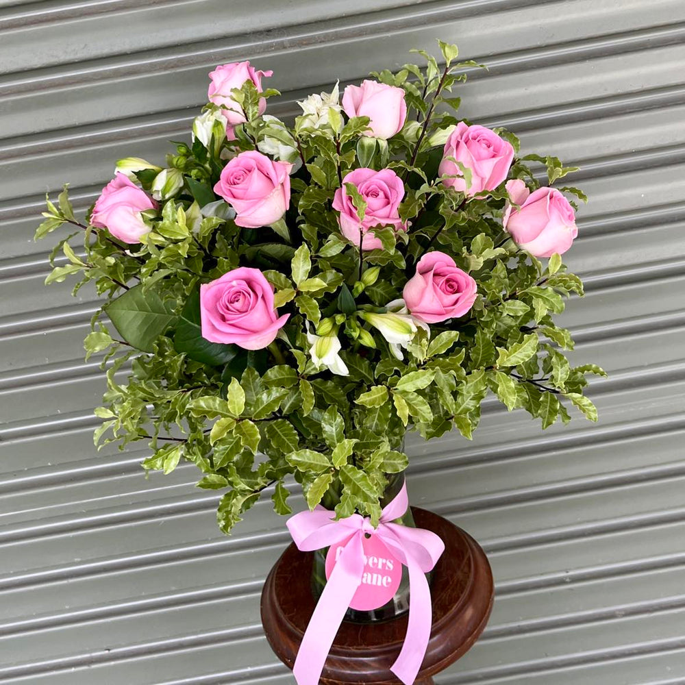 Classic Rose bouquet presented in a Vase