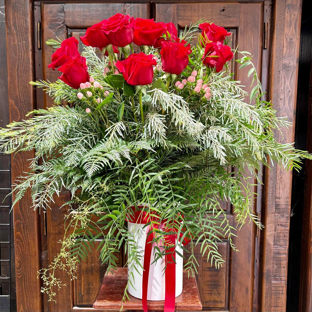 Long Stem Red Rose bouquet in Vase